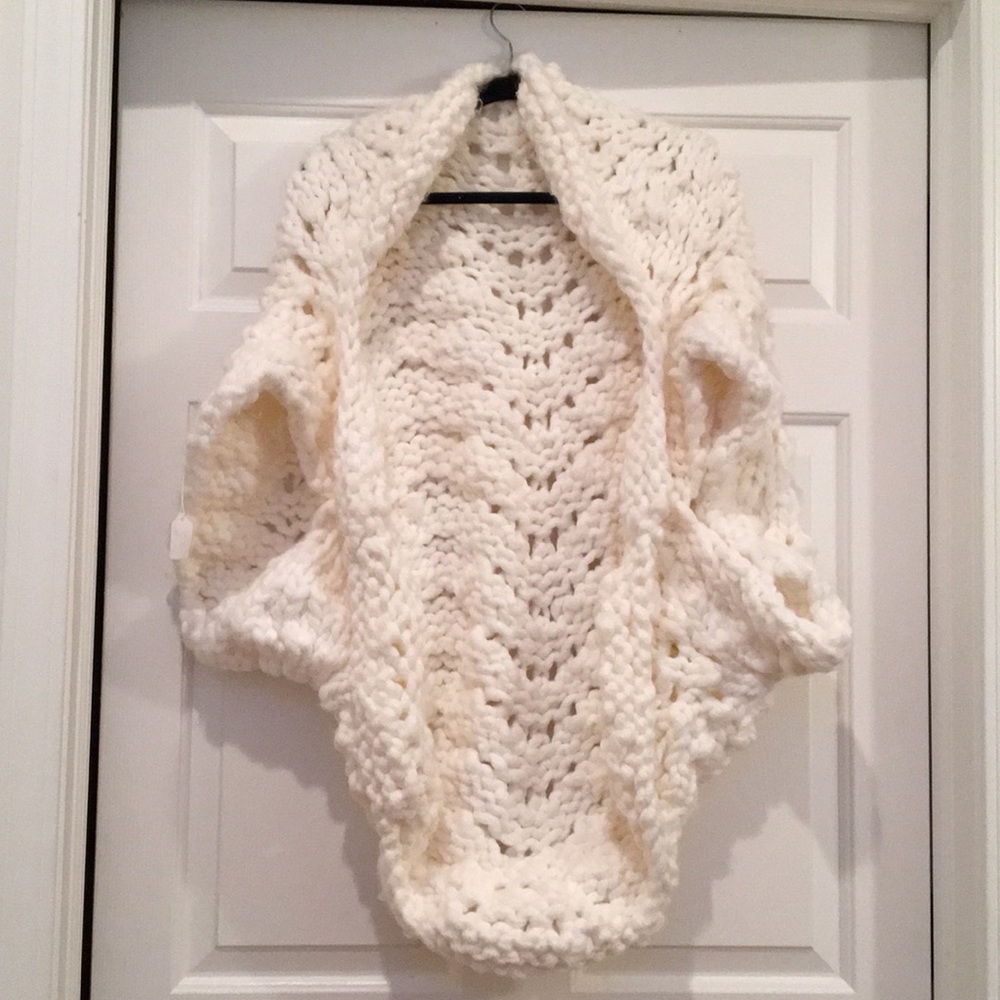 Handmade thick knit shall
